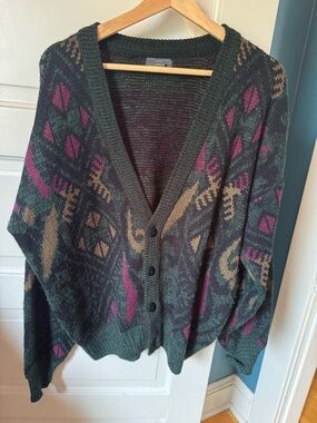 Men's Patterned V-Neck Cardigan Sweater - Dark Green with Berry & Tan Accents